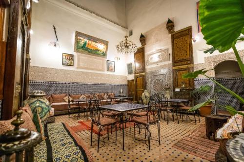 Posezení v ubytování Riad Dar Tahri & SPA