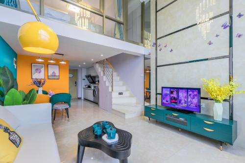 TV a/nebo společenská místnost v ubytování Lavender Apartment Branch