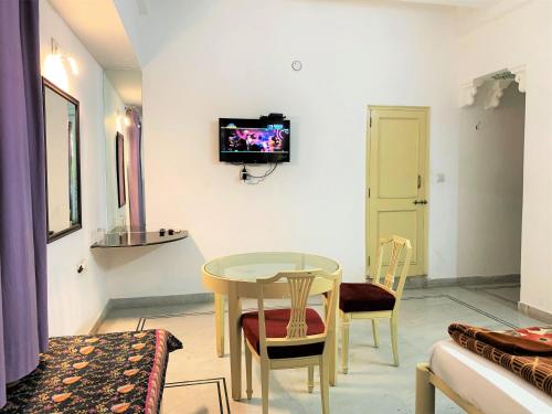 Gallery image of Hotel The Tiger in Udaipur