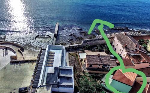 The Green house - 20m from the beach