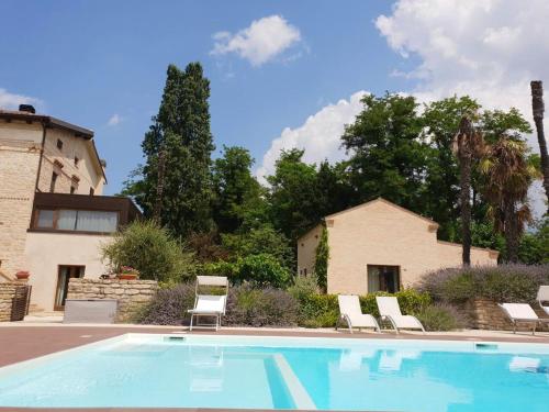 Bazen u ili blizu objekta Studio with shared pool and wifi at Montalto delle Marche