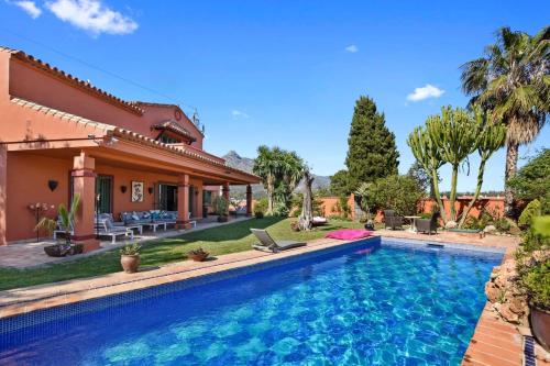 6 bedrooms villa with private pool and enclosed garden at ...