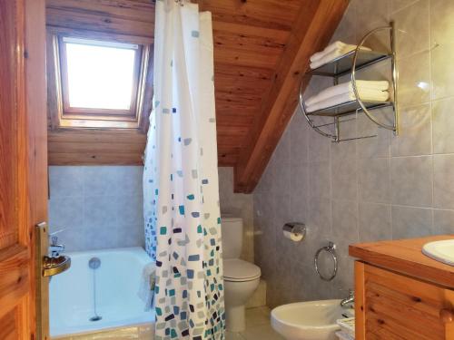 Koupelna v ubytování Apartament Ca de Gallisca Taüll Vistas Espectaculares