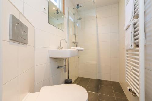 Koupelna v ubytování Holidayhouse - Inlaag 20 Wolphaartsdijk