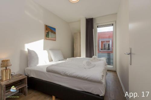 Afbeelding uit fotogalerij van Luxe 4-persoons appartement in Zoutelande