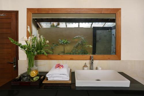 Φωτογραφία από το άλμπουμ του Villa Agni - BEST location! 3BR villa at the heart of Seminyak στο Σεμινιάκ