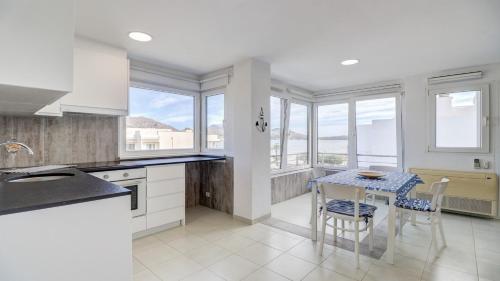Fotografie z fotogalerie ubytování Modern Apartment with Sea View in Puerto de Pollença 120 m² v destinaci Port de Pollença