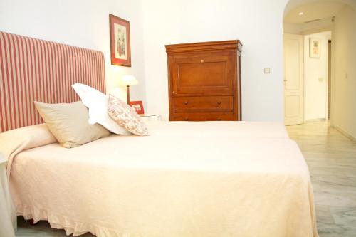 3 bedrooms house at Marbella 100 m away from the beach with ...