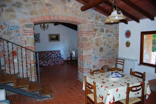 Posedenie v ubytovaní Spacious Apartment in Massa Marittima with Shared Pool