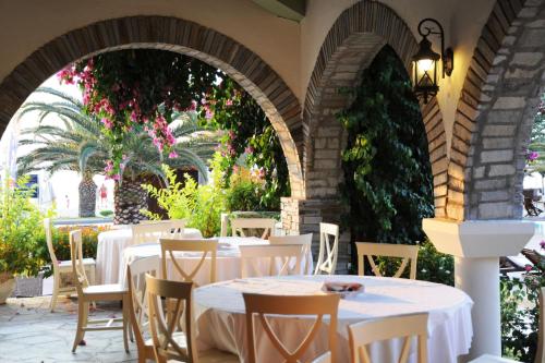 Restaurant ou autre lieu de restauration dans l'établissement Assa Maris Beach Hotel