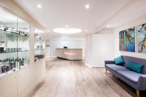 Ruang duduk di Elite Venue Selection Felbridge - Gatwick