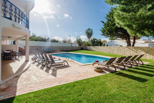 Villa Protea - 5 bedroom, beach, air-con, wifi