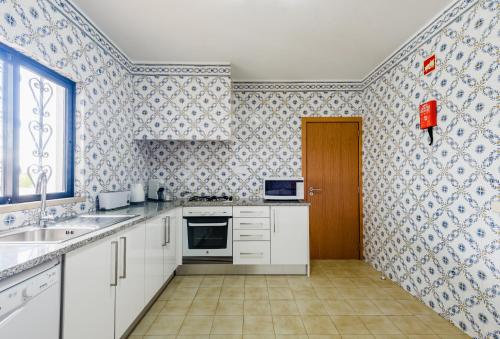 Villa Protea - 5 bedroom, beach, air-con, wifi