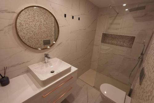 Koupelna v ubytování Moraira Dream - RENOVATED - Moraria City Center