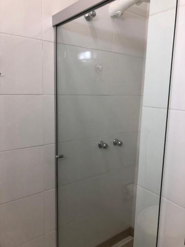 Bilik mandi di Perola Verde Hotel