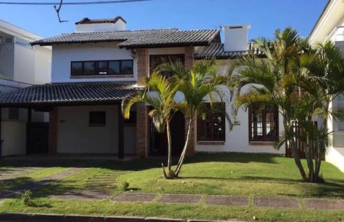 Casa Jurerê Internacional 3 suites/ ar/ WiFi/ piscina/ churrasqueira, Florianópolis, Brazilia
