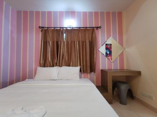 Кровать или кровати в номере Two Fifty Nine Resort 259 Resort