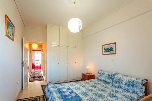 Bright comfy flat near the beach & the city center