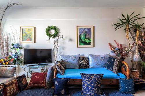 Bright comfy flat near the beach & the city center