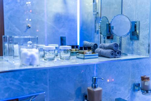 Bilik mandi di Aphrodite Suites Huddersfield