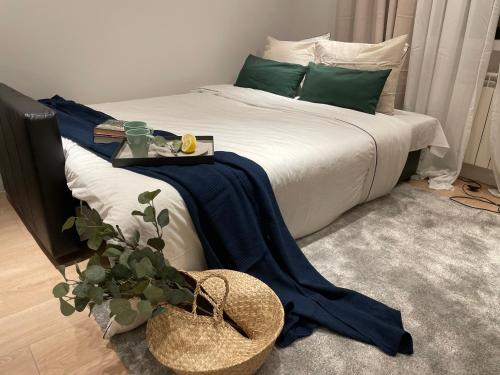 EdSam Madrid Apartments Black