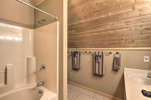 Ein Badezimmer in der Unterkunft Spacious Mountain-View Manor with Easy River Access!