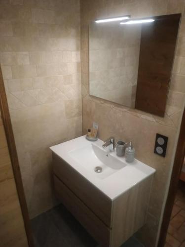 Ένα μπάνιο στο Appartement 6 Personnes les daims 2 chambres