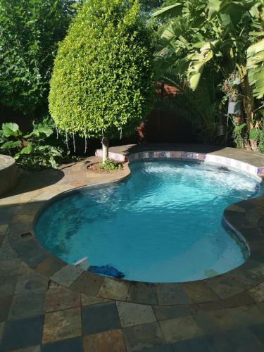 Piscina en o cerca de 180 On Anderson Guest House