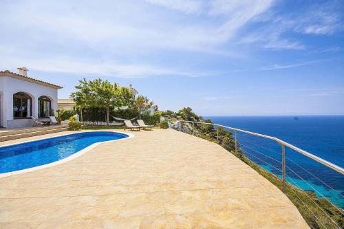 Fotografie z fotogalerie ubytování Villa with sea view and private pool v destinaci Llucmajor