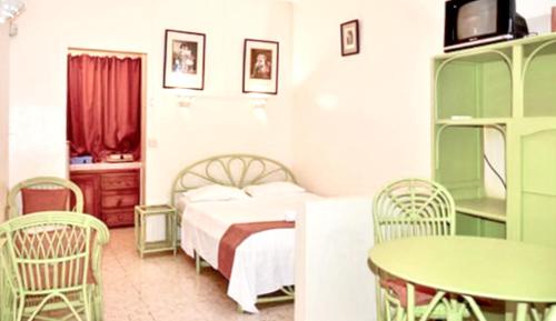 Gallery image of Studio with shared pool furnished terrace and wifi at Pereybere 1 km away from the beach in Pereybere