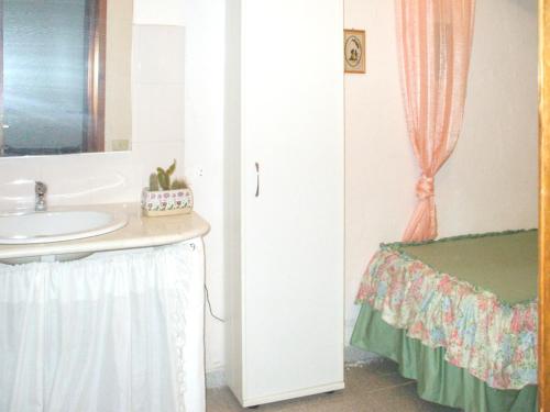 Gallery image of 3 bedrooms apartement with sea view enclosed garden and wifi at Posada 2 km away from the beach in Posada