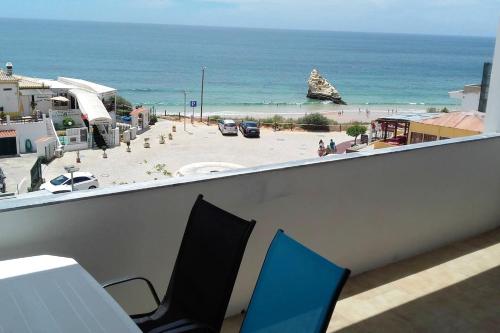 One bedroom appartement at Praia da Rocha Portimao 100 m away from the beach with sea view furnished
