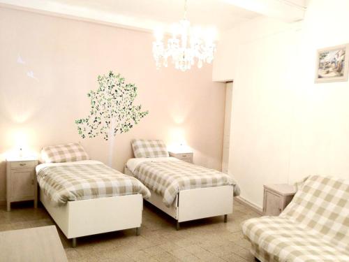 Χώρος καθιστικού στο Welcoming family house in Olivetta with large garden