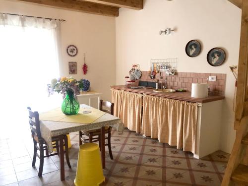 2 bedrooms house with balcony at Scalzati