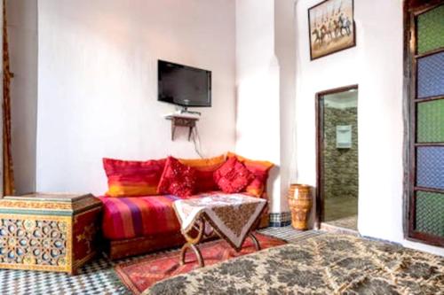 Et sittehjørne på One bedroom apartement with enclosed garden and wifi at Fes El Bali Fes