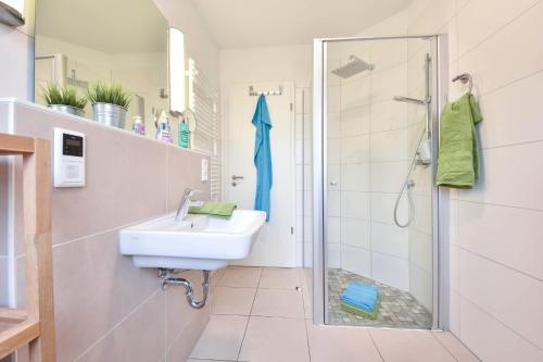ห้องน้ำของ Villa Kaja Wohnung Seebrücke