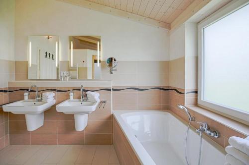 Ein Badezimmer in der Unterkunft Ferienhaus Steinwälzer