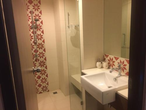 Ένα μπάνιο στο Bluroc Hua Hin Apartment