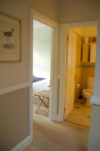 Katil atau katil-katil dalam bilik di Brookview Guest House
