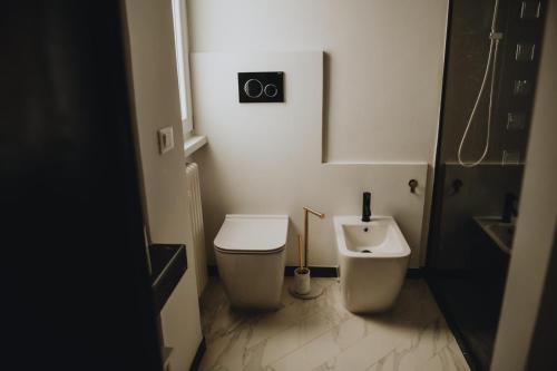 Royalroom-relaxing spa & luxury apartmentsにあるバスルーム