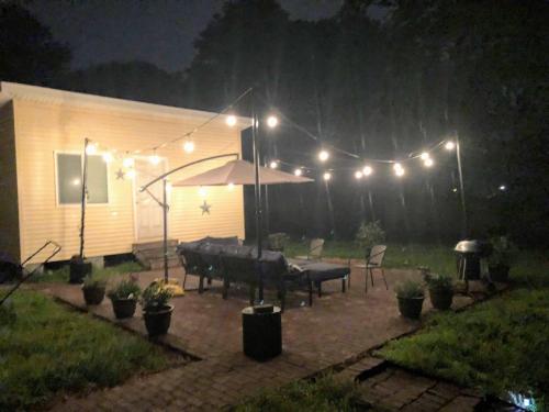 Κήπος έξω από το Cozy Mother-in-Law Suite
