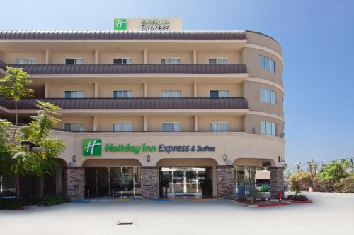 a rendering of the hollywood inn express lanes at Holiday Inn Express & Suites Pasadena - Los Angeles by IHG in Pasadena