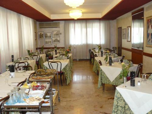 Restaurace v ubytování Hotel Europa