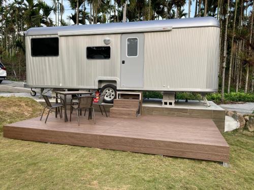 B&Bが所在する建物