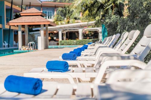 Bazén v ubytování Phi Phi Anita Resort nebo v jeho okolí
