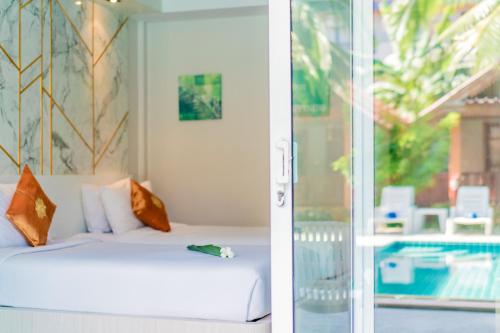 Bazén v ubytování Phi Phi Anita Resort nebo v jeho okolí