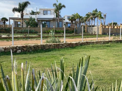 Jardín al aire libre en Arabel Villas