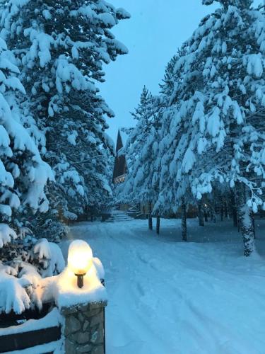 Vikendica Vjeverica en invierno