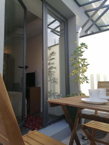 Casa City Break Appart hôtelにあるテレビまたはエンターテインメントセンター
