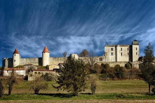 Fotografie z fotogalerie ubytování Bourguette v destinaci Saint-Paul-Lizonne